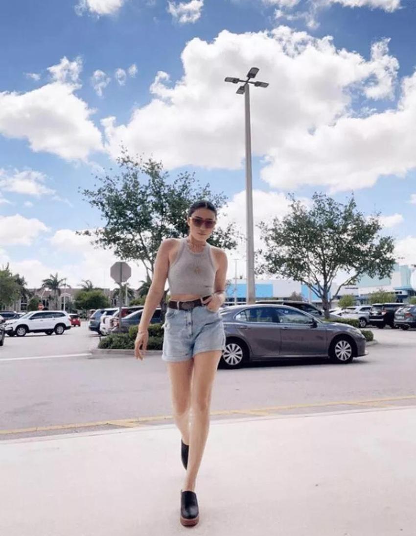 Dilan Çıtak Tatlıses'ten Miami pozları! "Photoshopla boyunu mu uzattın?"