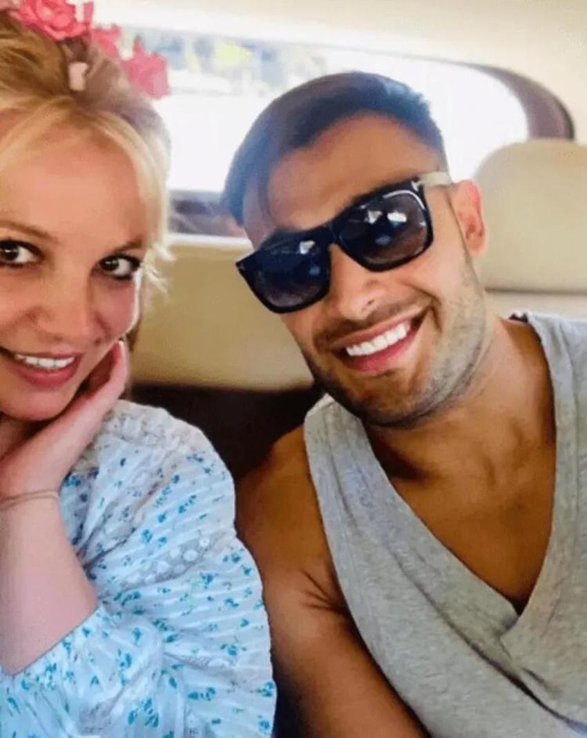 Britney Spears'tan flaş karar! Yüzüğü çıkardı