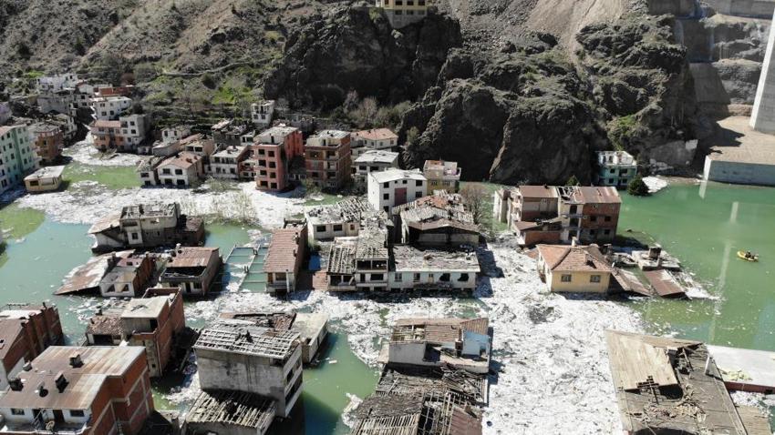 Yusufeli Barajı ve HES'te su yüksekliği 100 metreyi buldu