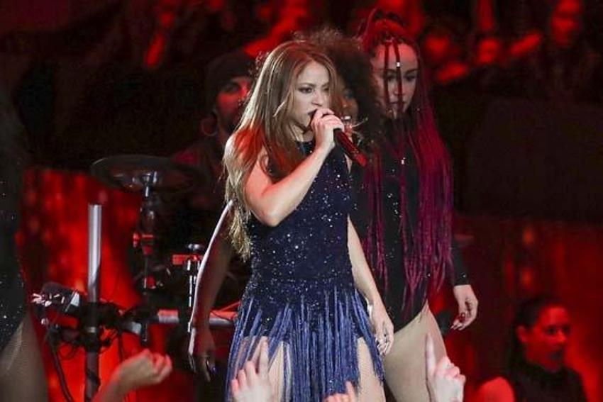 Shakira gözyaşlarıyla veda etti!