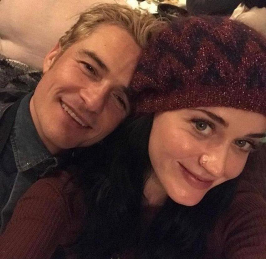 Katy Perry nişanlısı Orlando Bloom'a söz verdi!