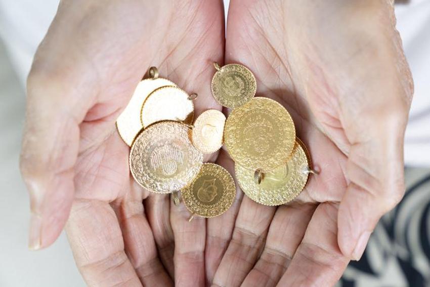 Altın fiyatlarında yeni rekor! Bu ilk kez oldu, kritik tahmin geldi