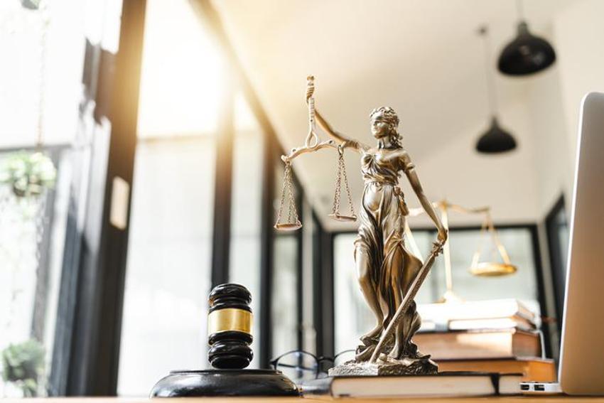 5 Nisan Avukatlar günü kutlama mesajları ve kısa sözler! Arkadaşa, sevgiliye, eşe, meslektaşa resimli Avukatlar günü mesajları ve avukatlar günü kutlu olsun sözleri!