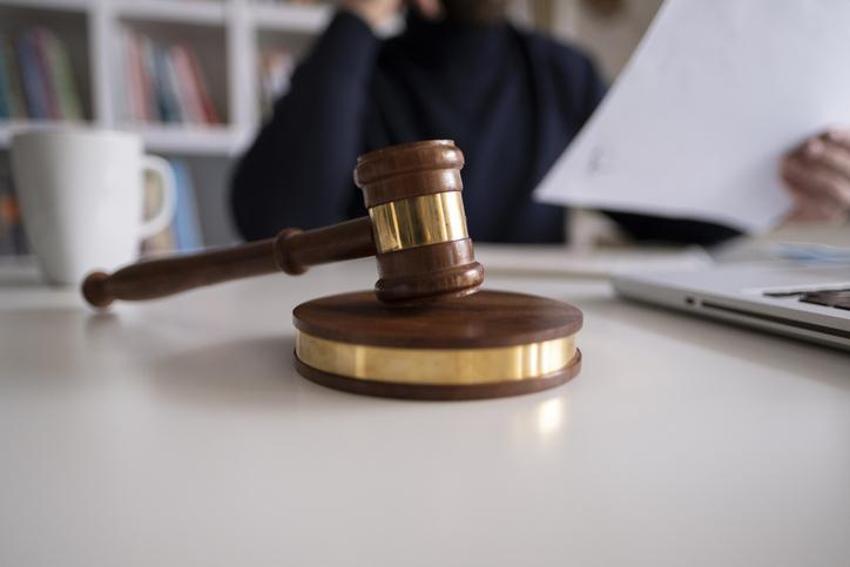5 Nisan Avukatlar günü kutlama mesajları ve kısa sözler! Arkadaşa, sevgiliye, eşe, meslektaşa resimli Avukatlar günü mesajları ve avukatlar günü kutlu olsun sözleri!