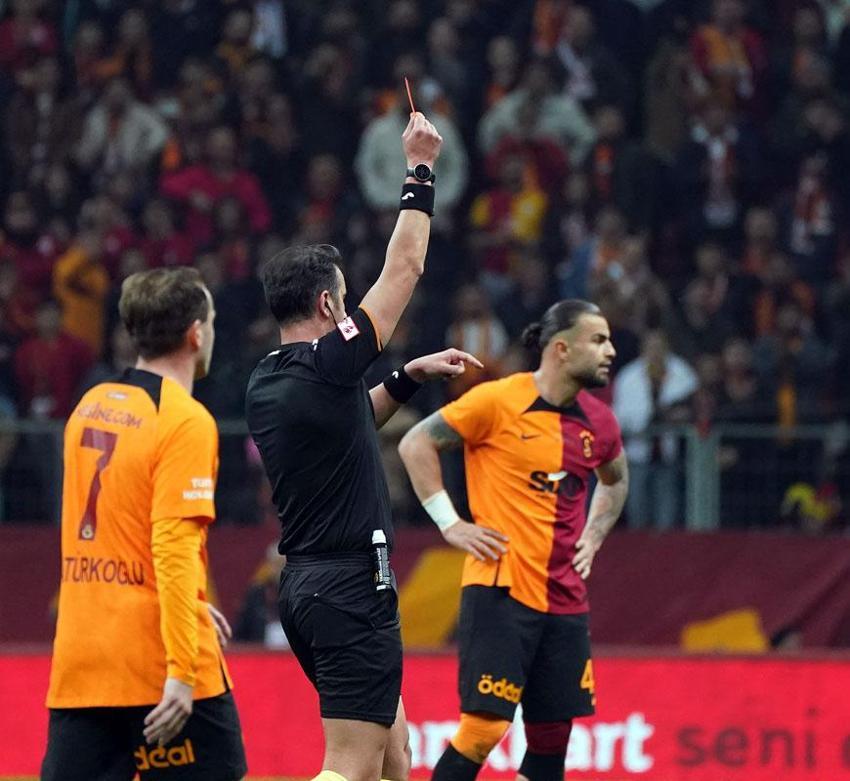Galatasaray-Başakşehir maçında 2 hayati hata! Deniz Çoban açıkladı