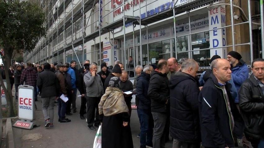 EYT ile emekli olanlar ilk maaşlarını depremezdelere bağışlıyor!