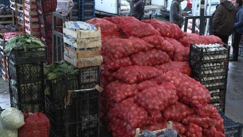 Markette fiyat etiketleri değişti! Soğan, sıvı yağ, biber zirvede