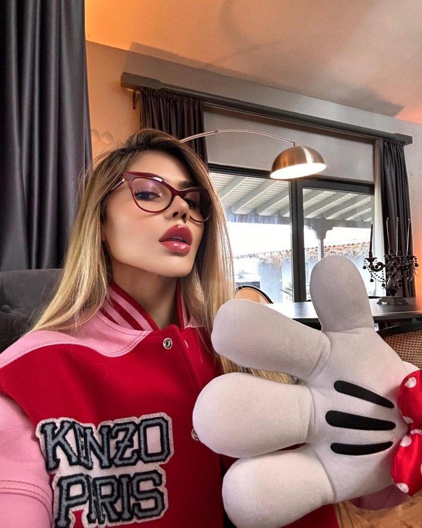 Nihal Candan'dan '1 milyon pozu'