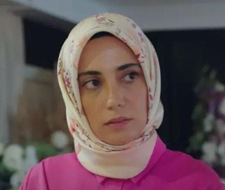 Kızılcık Şerbeti Nursema'nın burnu estetik mi? Ceren Karakoç estetik yaptırdı mı?