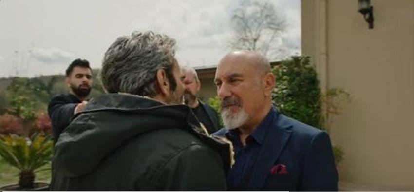 Adım Farah 7. bölüm fragmanı: Tahir Lekesiz teklifi Farah'ı güldürdü!