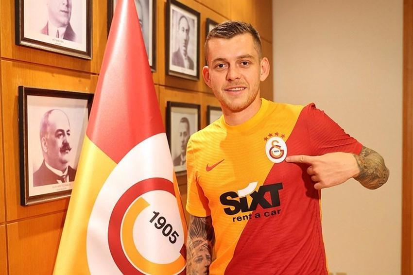 Biri sol bek diğeri stoper! İki yıldız neredeyse bedavaya Galatasaray'a gelecek