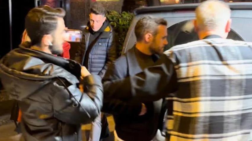 Galatasaray'ın yıldızları gecelere aktı! Gazetecilere müdahale