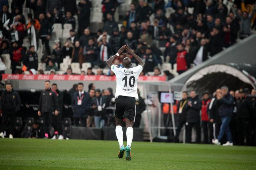 'Bu adam pire gibi tutabilene aşk olsun'