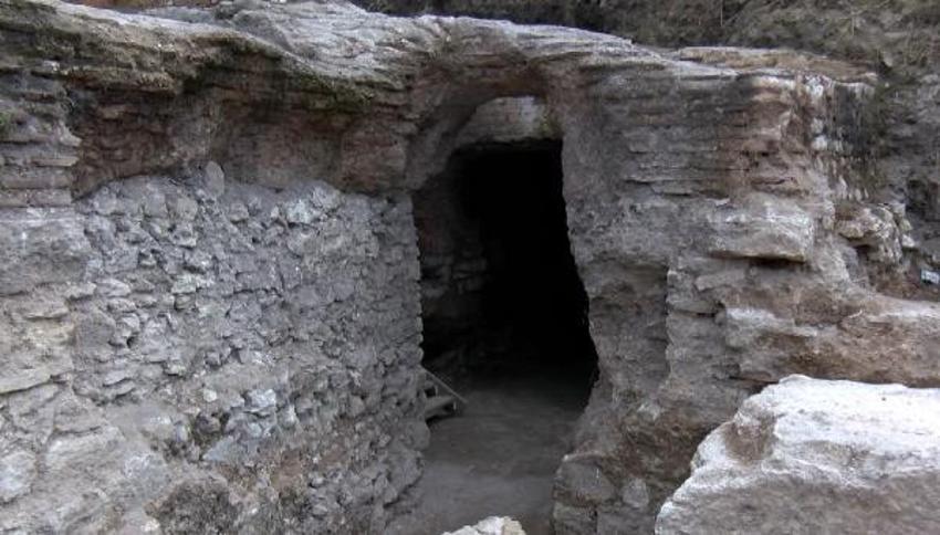 İstanbul'da bin 500 yıllık yeraltı dehlizi bulundu  
