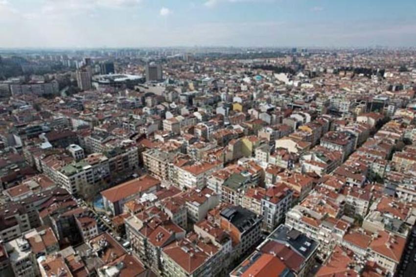 İstanbul'da deprem sonrası eski binalardan kaçış başladı! Daireler boş kaldı kiralar düştü...