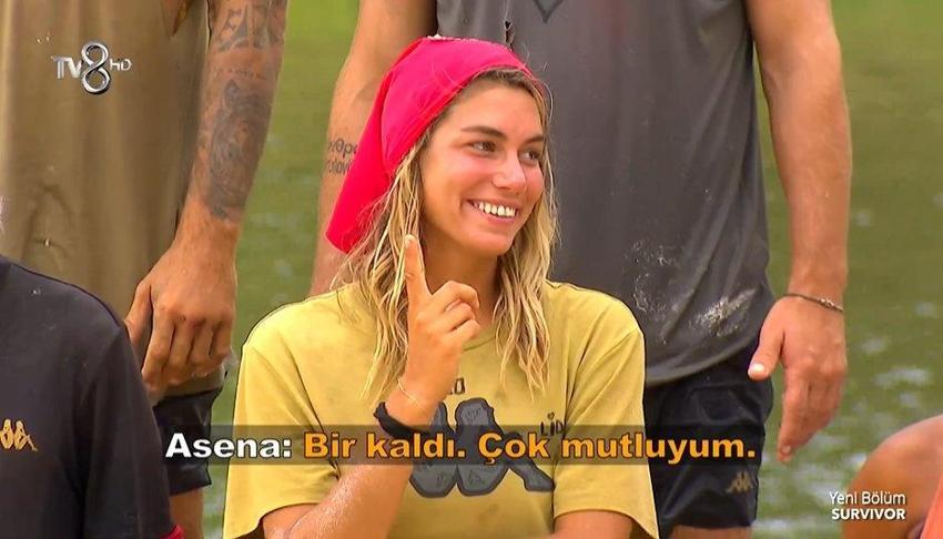 Acun Ilıcalı Survivor Asena'yı yıldız ilan etti! Asena mavi takıma geçti, Aziz çıldırdı!