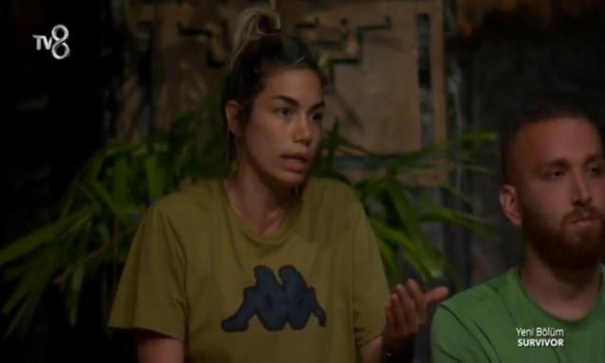 Acun Ilıcalı Survivor Asena'yı yıldız ilan etti! Asena mavi takıma geçti, Aziz çıldırdı!