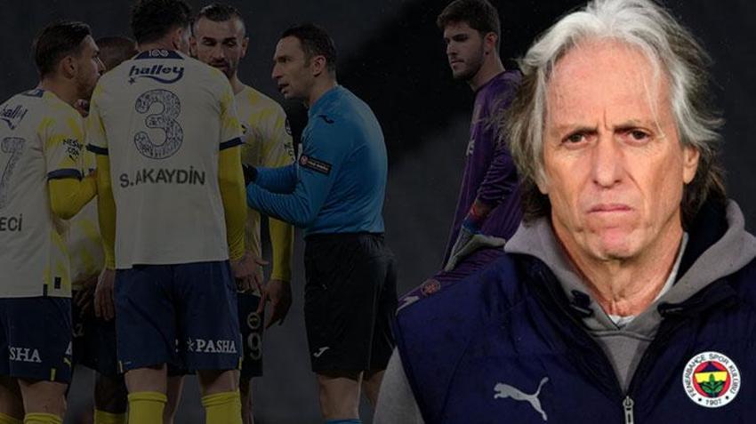 'Artık seni kimse iplemiyor! Türkiye'nin 'oynasın' diye feryat ettiği futbolcuyu yedek bırakıyorsun Jesus'