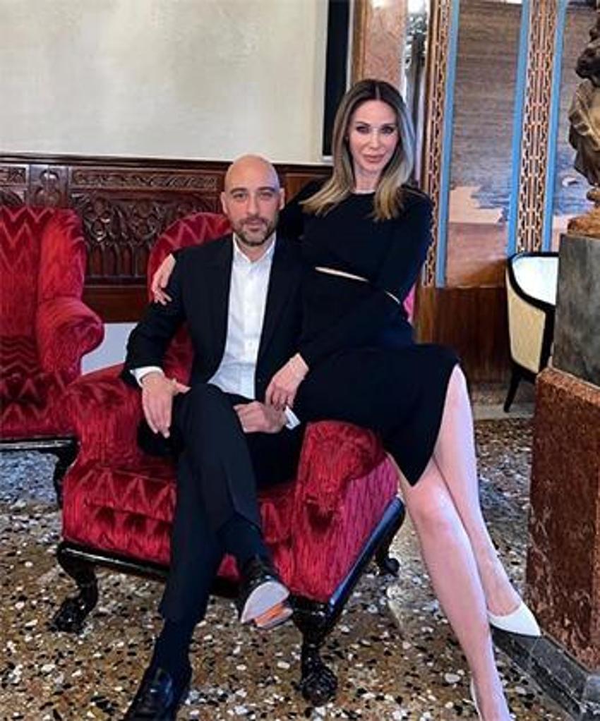 Demet Şener'e Tolga Arman'dan romantik kutlama! 'Dünyanın en şanslı kadınıyım'