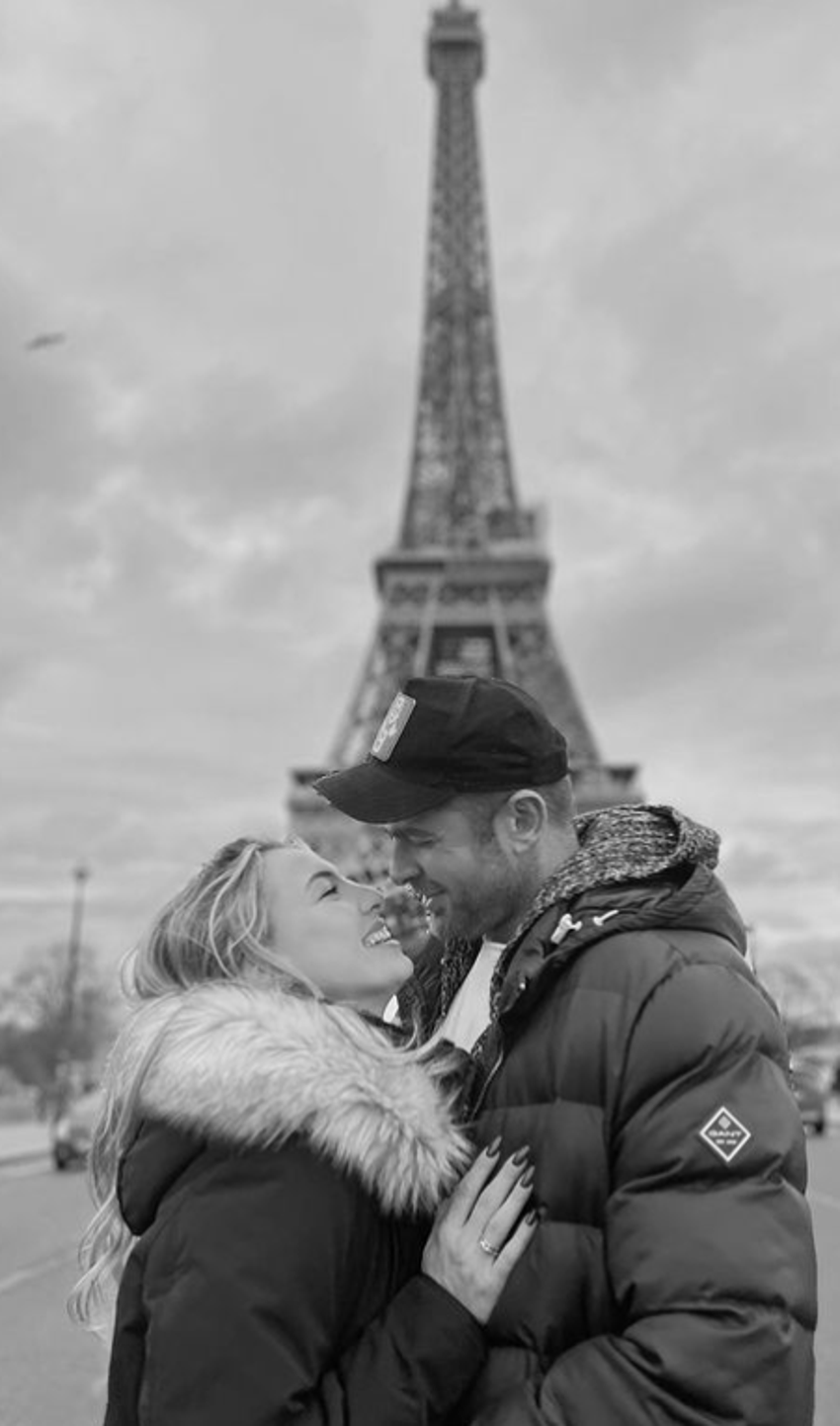 Sude Burcu'dan romantik paylaşımlar! 'Hayatımın anlamısın'