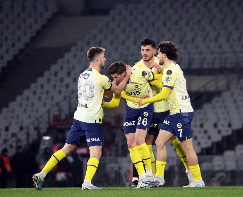Büyük umutlarla gelmişti 1 dakika bile oynatmadı! Fenerbahçe'de 14 ayrılık var