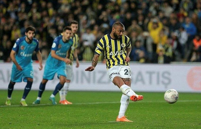 Şansal Büyüka onun için 'malulen emekli' demişti! 3 kulüpten teklif aldı gidiyor