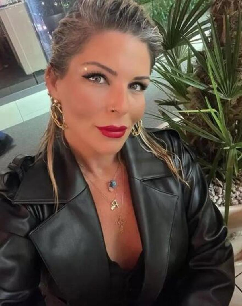 Pelin Öztekin'in fotoğrafı sosyal medyayı ikiye böldü! 'Doğalı daha iyi'