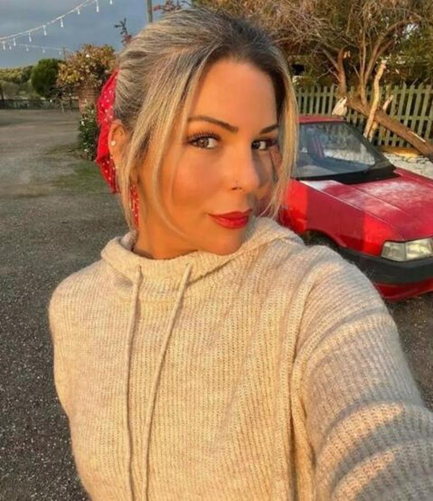 Pelin Öztekin'in fotoğrafı sosyal medyayı ikiye böldü! 'Doğalı daha iyi'