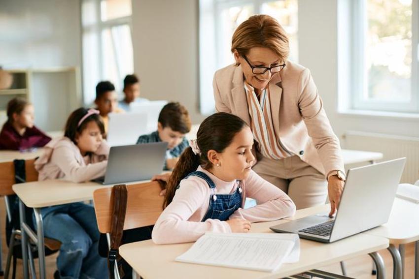 Ara tatil kaç gün 2023, ara tatil ne zaman bitiyor 2023? 2. Ara tatil bayram tatiliyle birleşti mi? MEB 2023 takvim