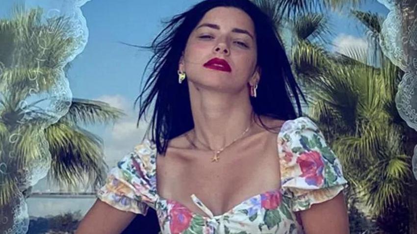 Merve Boluğur transparan giydi! Sosyal medya sallandı