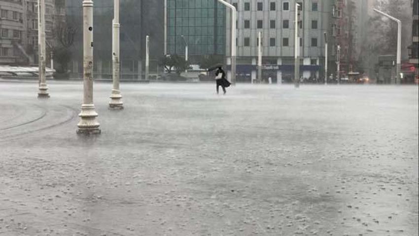 Kış geri dönüyor, kuvvetli yağış geliyor! Meteoroloji illeri tek tek açıklayıp son dakika uyarısında bulundu