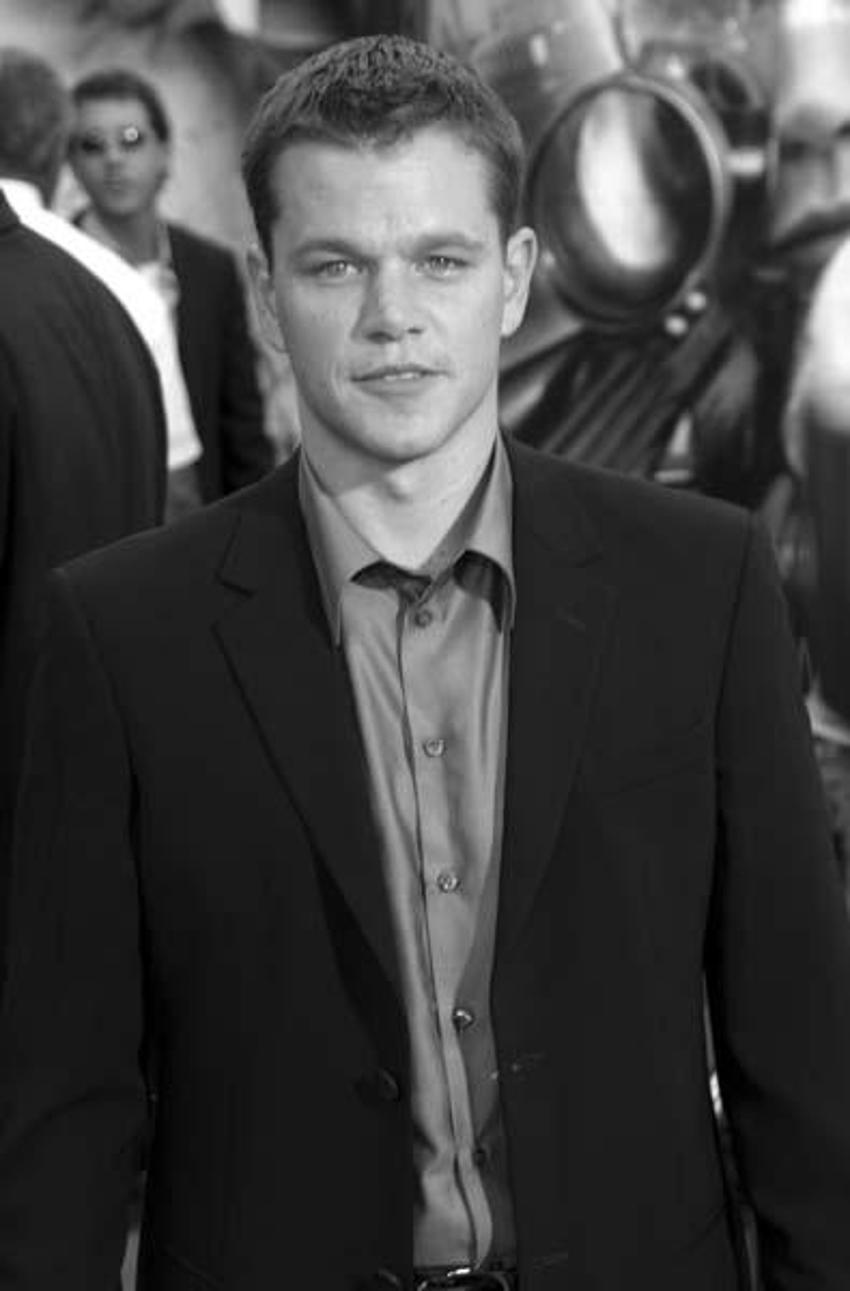 Ünlü oyuncunun evi çöp yığınına dönmüş! Kurtçukların içinde oyun oynarken bulmuşlar