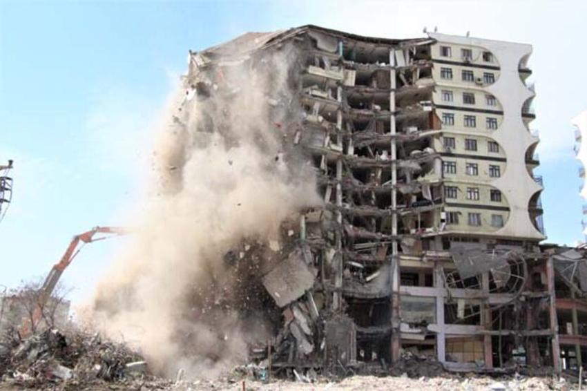 Galeri Sitesi'nin müteahhidinden kan donduran ifadeler: 'İnşaat halindeyken çöktü'