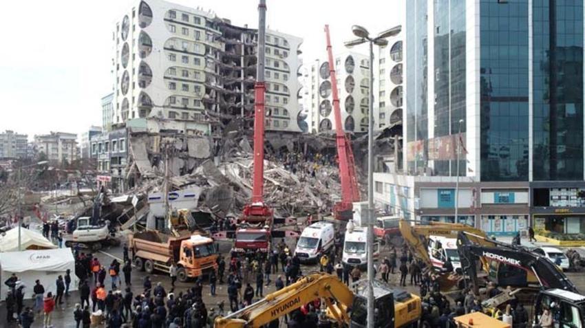Galeri Sitesi'nin müteahhidinden kan donduran ifadeler: 'İnşaat halindeyken çöktü'