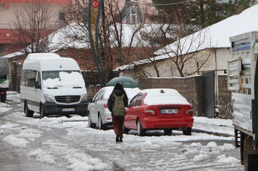 Kış geri dönüyor, kuvvetli yağış geliyor! Meteoroloji illeri tek tek açıklayıp son dakika uyarısında bulundu