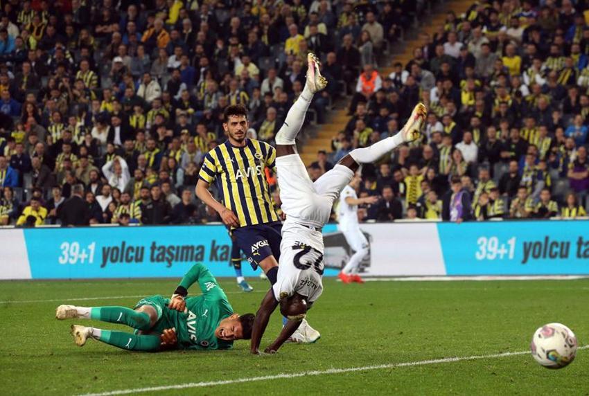 Ali Koç'un yeni hoca adayını açıkladı: Zaten boşta gidip hemen alabilir
