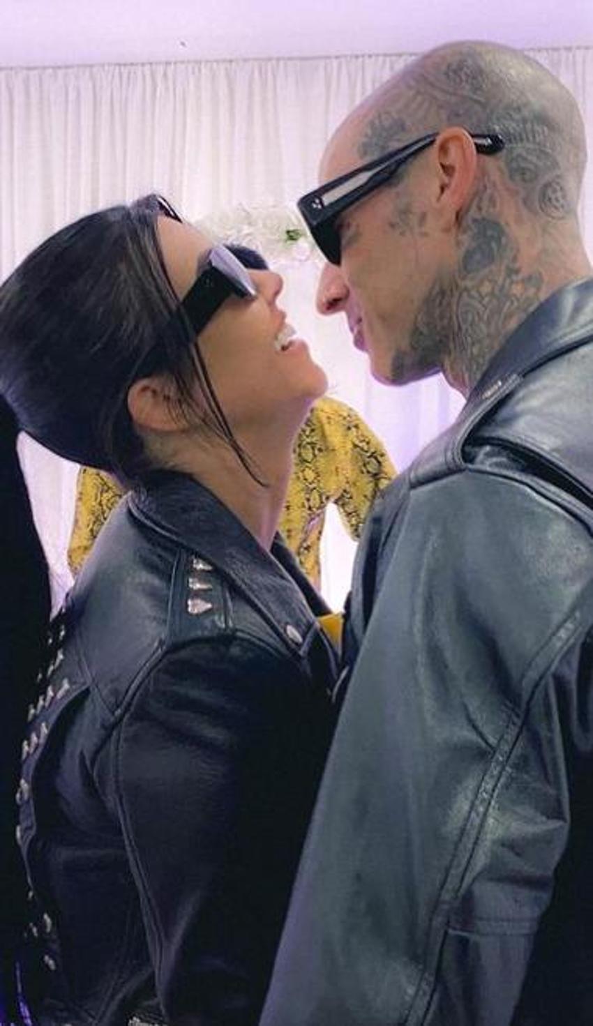 Kourtney Kardashian sosyal medyada gündem oldu!