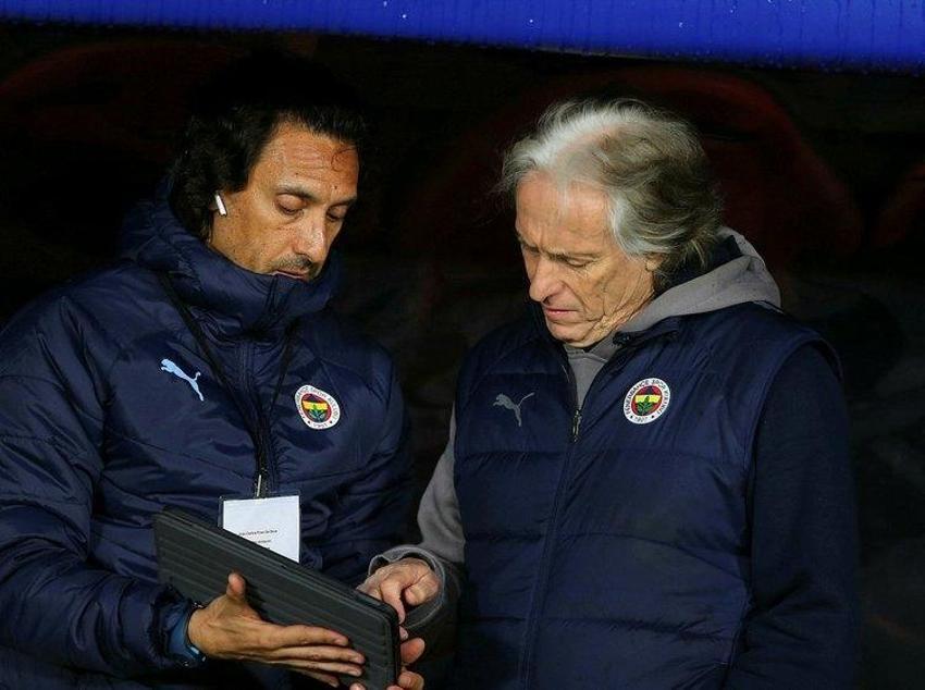 Fenerbahçe'nin yeni hocasını Twitter'dan duyurdu! Jesus gider gitmez Ali Koç imzayı attıracak