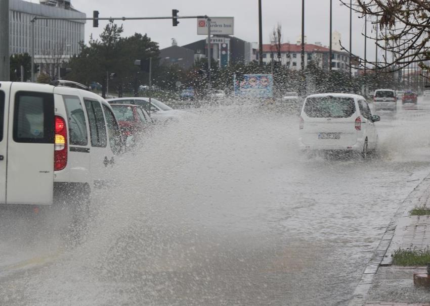 Meteoroloji'den sel uyarısı! Bayram için plan yapanlar dikkat: İller belli oldu