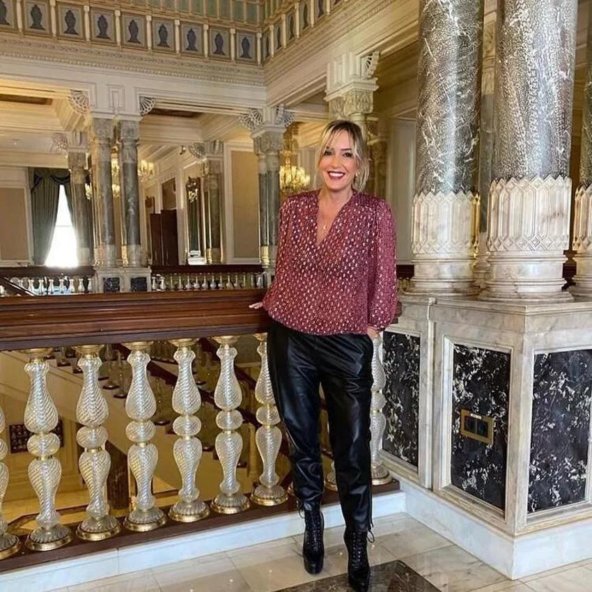 Saba Tümer beyazlara büründü!