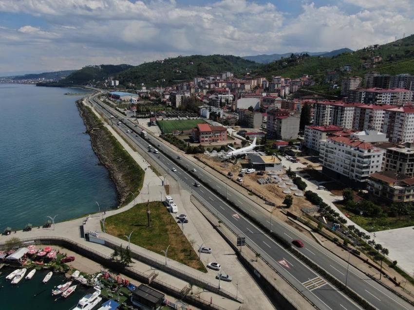 Pistten çıkan uçak pide salonu olmak için gün sayıyor