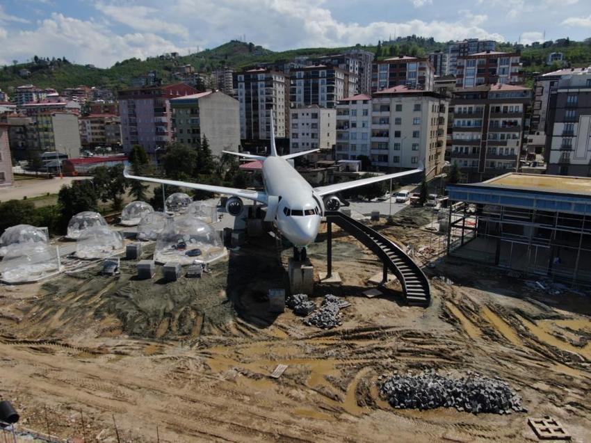 Pistten çıkan uçak pide salonu olmak için gün sayıyor