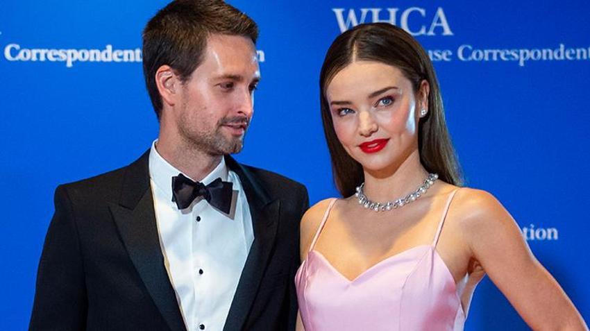 Miranda Kerr dördüncü çocuk için ikna olmuyor!