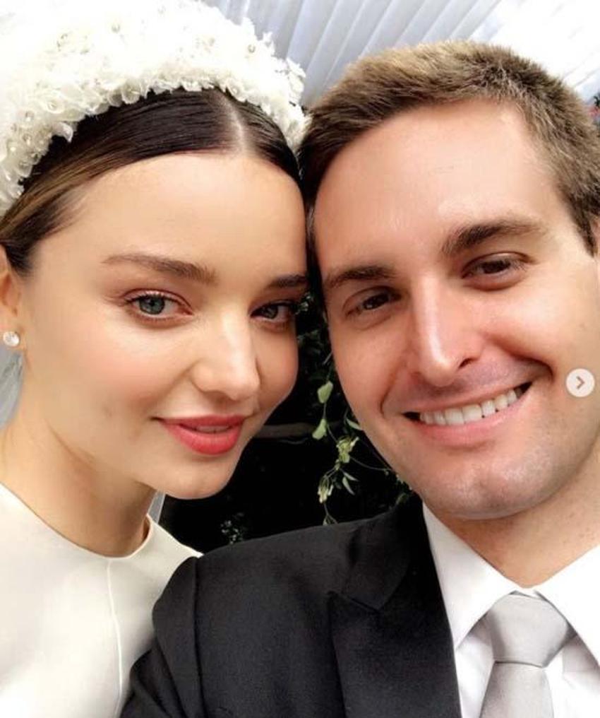 Miranda Kerr dördüncü çocuk için ikna olmuyor!