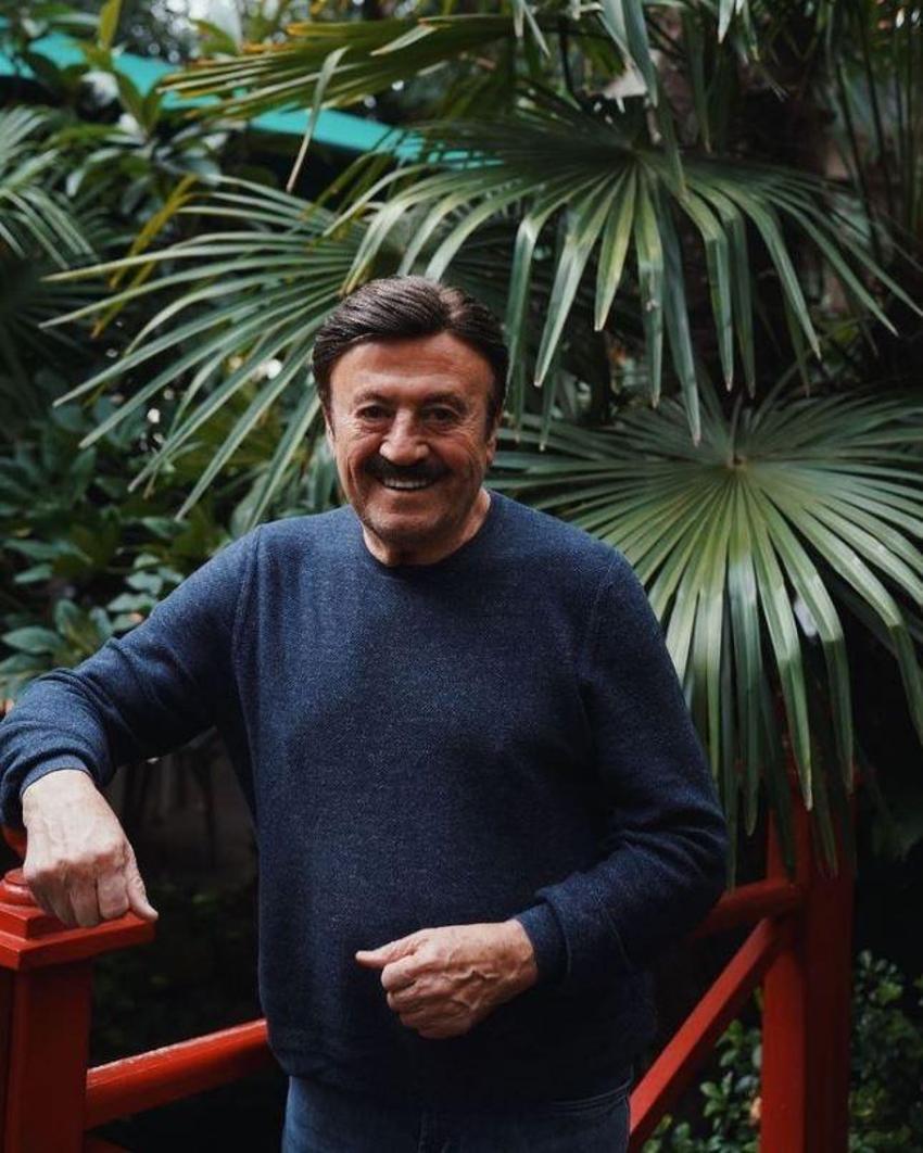 'Hayranlarını yoldan çevirip ofisine davet ediyor' haberlerine gönderme: Selami abiyi mi arıyorsunuz?