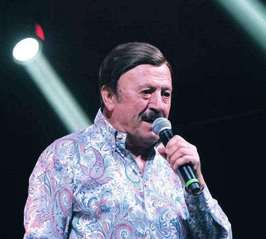 'Hayranlarını yoldan çevirip ofisine davet ediyor' haberlerine gönderme: Selami abiyi mi arıyorsunuz?