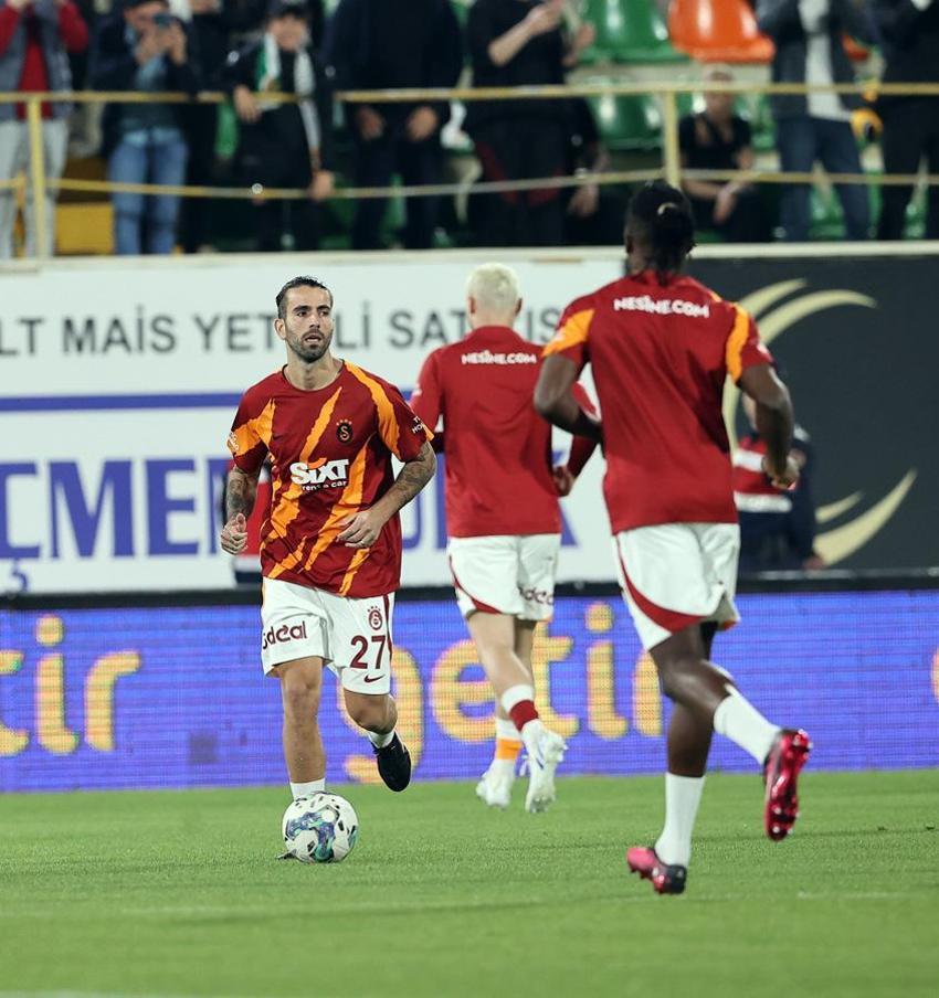Canlı yayında Galatasaray'ın yeni sol bekini açıkladı: Şampiyonlar Ligi için şarttı