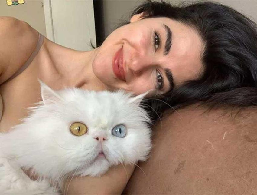 Nesrin Cavadzade: Maalesef Atatürk Oto Sanayi'ye götürmüşler