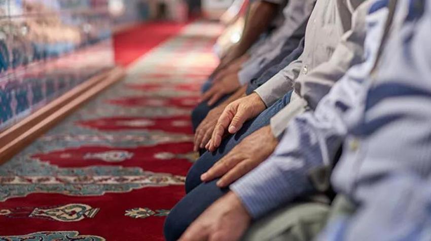 Zilhicce ayı ilk 10 gün namazı nasıl kılınır, kaç rekattır? Zilhicce namazı ne zaman kılınır, 4 rekat mı, Zilhicce ayı namazından sonra okunacak dua!