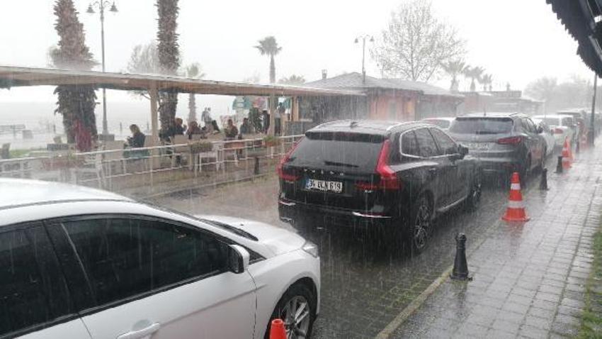 Kuvvetli sağanak için geliyor! Meteoroloji kritik günleri işaret etti: Dışarı çıkacaklar iki defa düşünsün